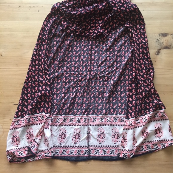 LF EUC black and red romper - Picture 4 of 8